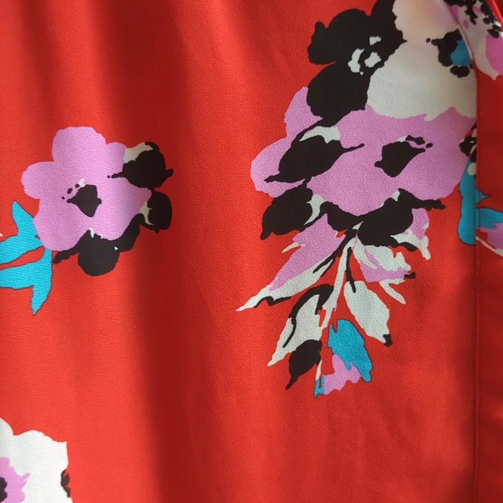 Chelsea & Theodore Sleeveless Button Down Shirt - Picture 4 of 5